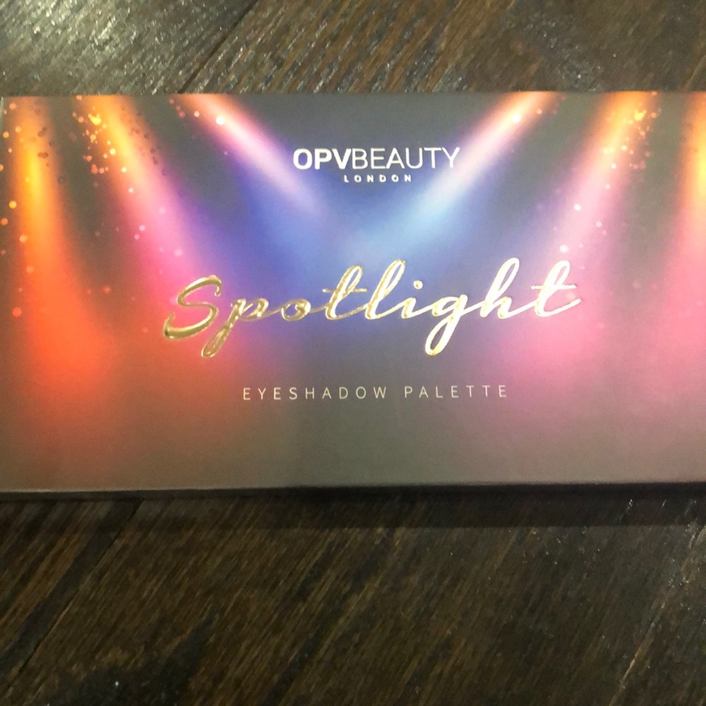 OPV beauty London Spotlight eyeshadow palette